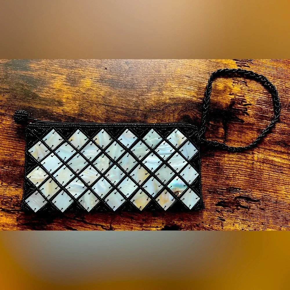 Mad by design | abalone shell wristlet​